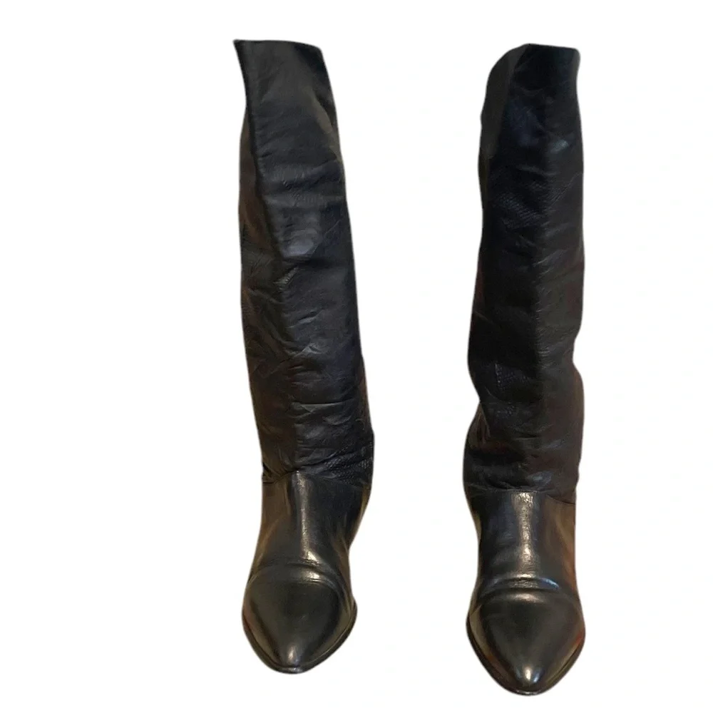 Duchess smooth leather